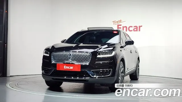 Lincoln Nautilus 2020 thumb 11