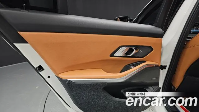 BMW 3 серии 2024 thumb 3