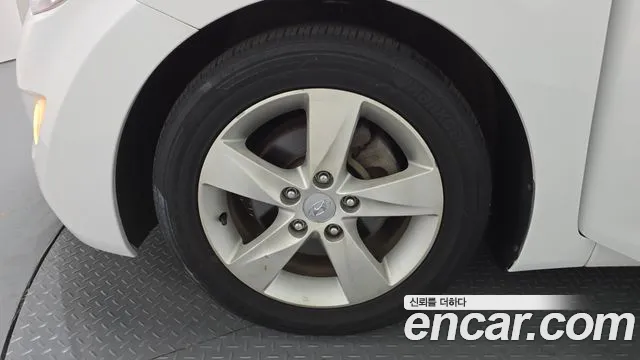 Hyundai Avante 2012 thumb 7