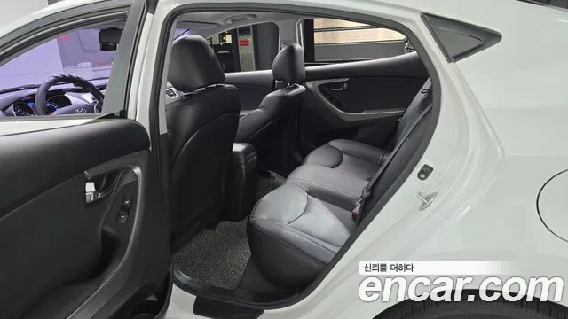 Hyundai Avante 2012 thumb 3