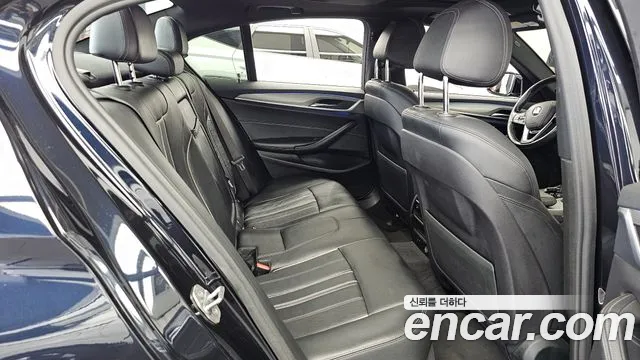 BMW 5 серии 2017 thumb 2