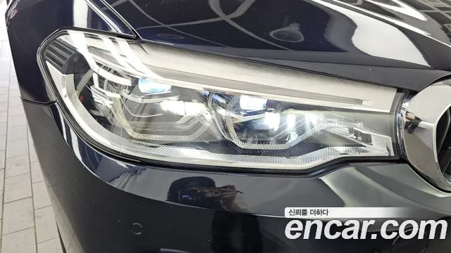 BMW 5 серии 2017 thumb 9