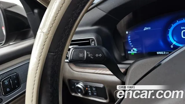 Ford Explorer 2021 thumb 10