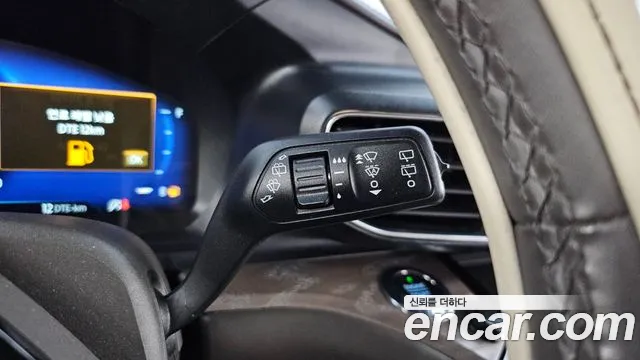 Ford Explorer 2021 thumb 12