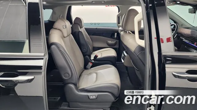 Kia Carnival 2024 thumb 11