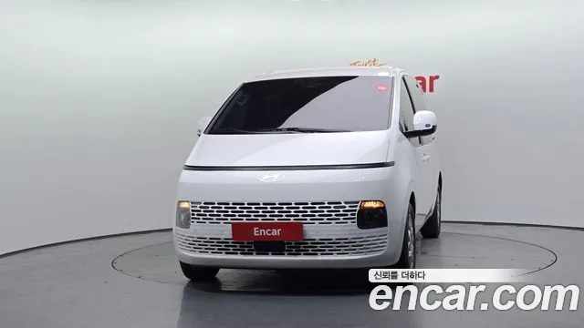 Hyundai Staria 2025 thumb 12