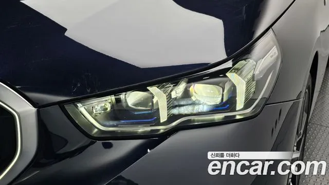 BMW 5 серии 2024 thumb 11
