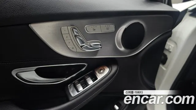 Mercedes-Benz C-Класс 2017 thumb 7