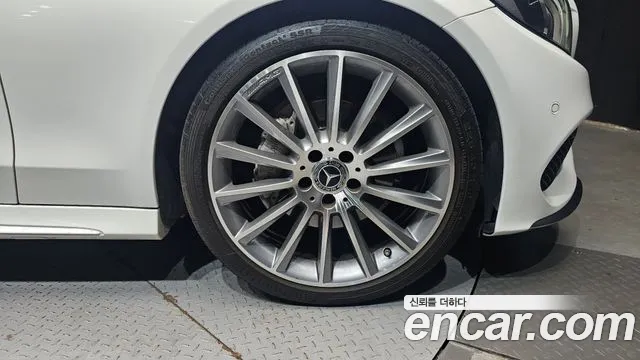 Mercedes-Benz C-Класс 2017 thumb 8