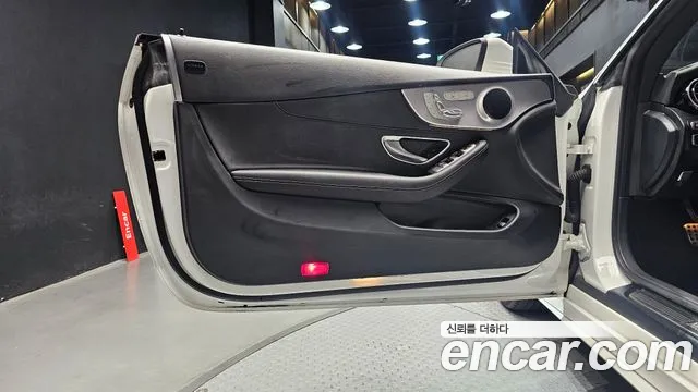Mercedes-Benz C-Класс 2017 thumb 11