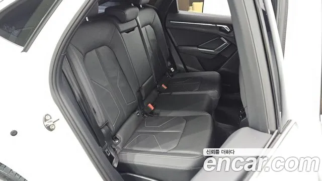 Audi Q3 2020 thumb 8