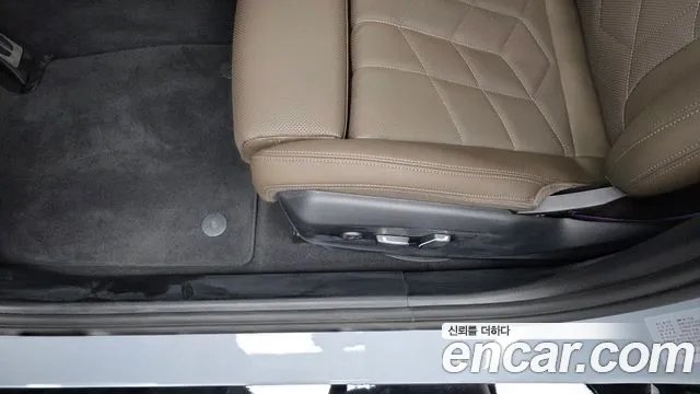 BMW 5 серии 2025 thumb 12