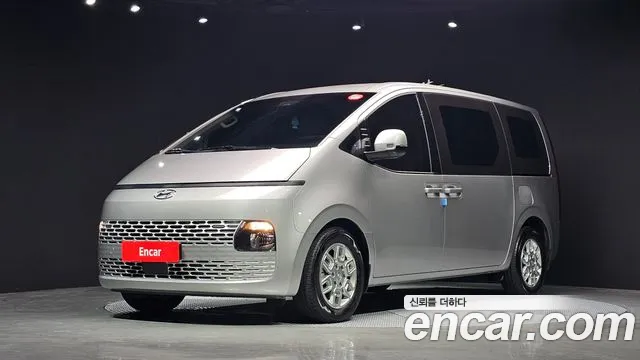Hyundai Staria 2023 thumb 7