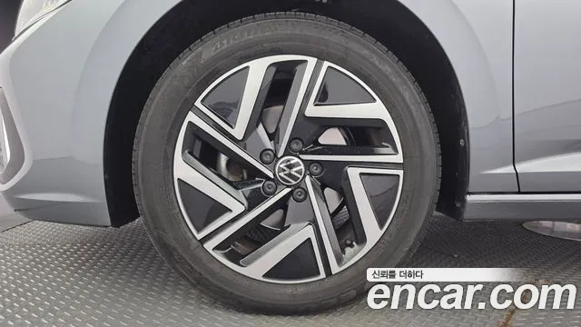 Volkswagen Jetta 2022 thumb 4