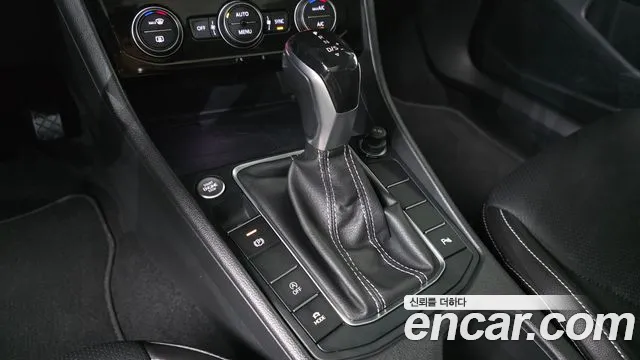 Volkswagen Jetta 2022 thumb 3