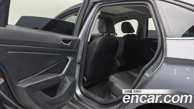 Volkswagen Jetta 2022 thumb 6