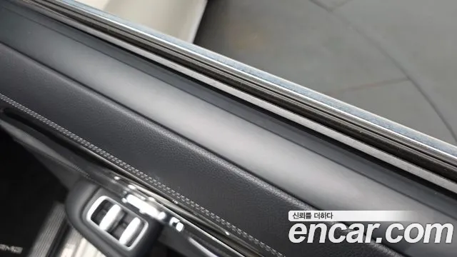 Mercedes-Benz S-Class 2015 thumb 7