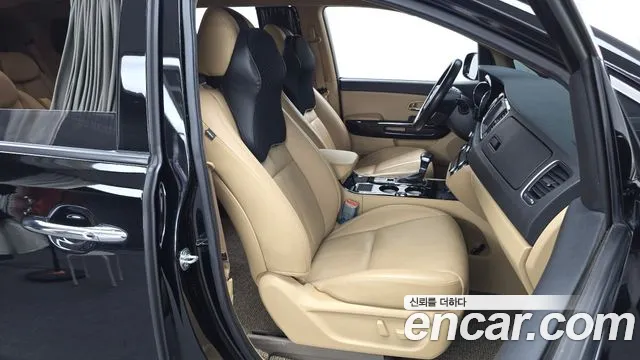 Kia Carnival 2019 thumb 9