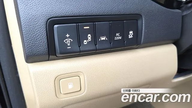 Kia Carnival 2019 thumb 10