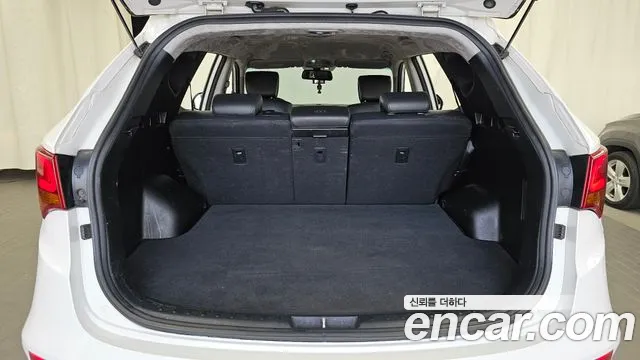 Hyundai Santa Fe 2017 thumb 9