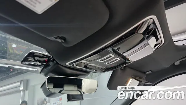 Land Rover Range Rover Velar 2019 thumb 5