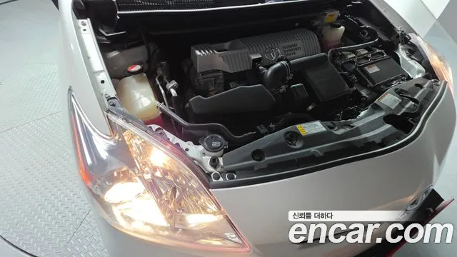 Toyota Prius 2015 thumb 4