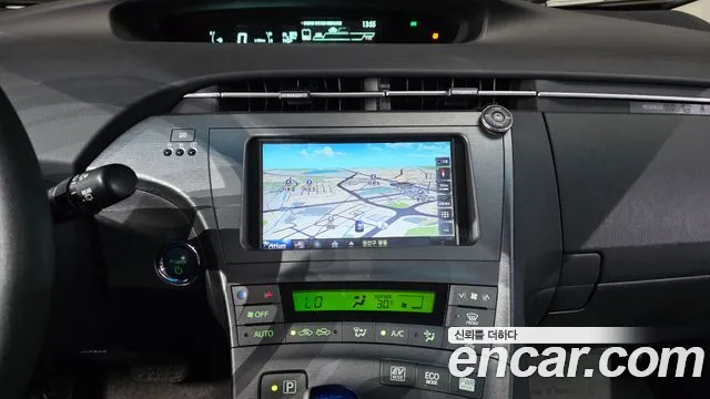 Toyota Prius 2015 thumb 7