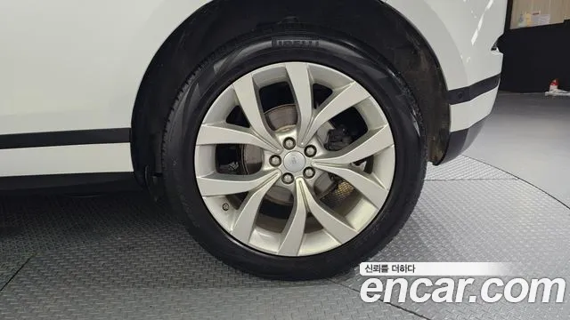 Land Rover Range Rover Evoque 2019 thumb 11