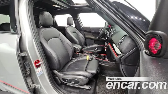 Mini Countryman 2024 thumb 11