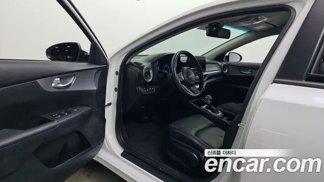 Kia K3 2022 thumb 11