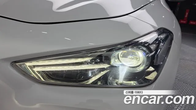 Genesis G70 2018 thumb 11