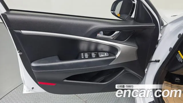Genesis G70 2018 thumb 4