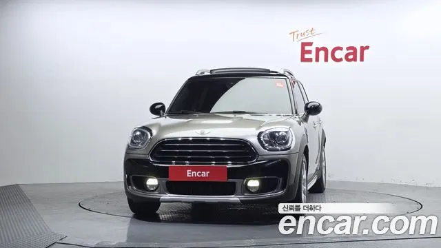 Mini Countryman 2018 thumb 12