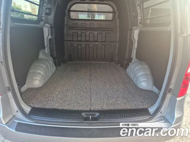 Hyundai Starex 2014 thumb 6