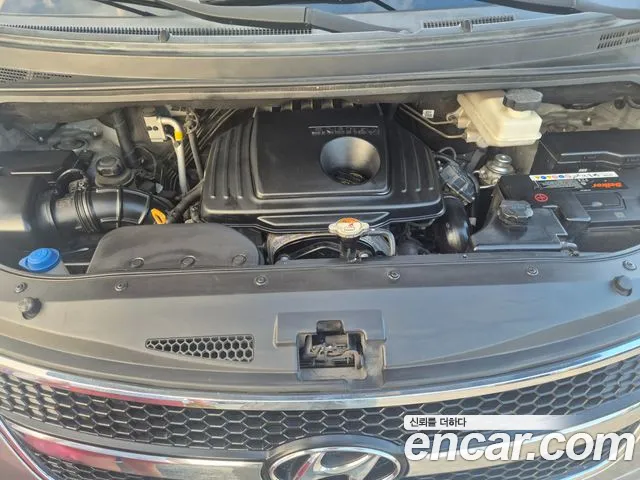Hyundai Starex 2014 thumb 3