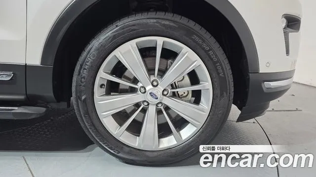 Ford Explorer 2018 thumb 5