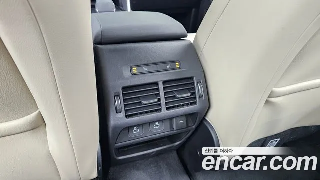 Land Rover Discovery Sport 2024 thumb 6