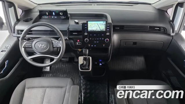 Hyundai Staria 2022 thumb 4