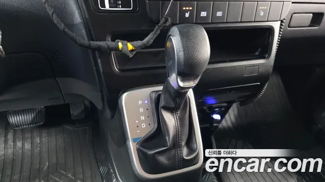 Hyundai Staria 2022 thumb 12