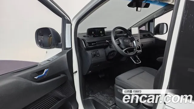 Hyundai Staria 2022 thumb 5
