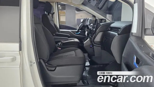 Hyundai Staria 2022 thumb 8