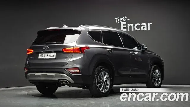 Hyundai Santa Fe 2018 thumb 5