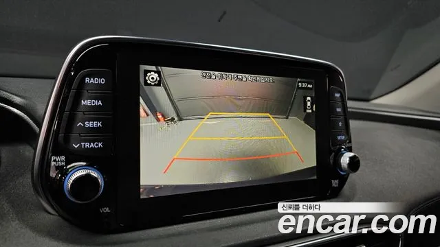 Hyundai Santa Fe 2018 thumb 8