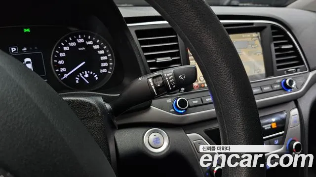 Hyundai Avante 2017 thumb 4