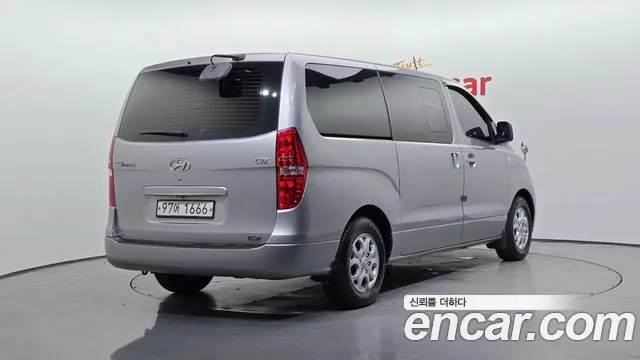 Hyundai Starex 2011 thumb 2