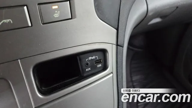 Hyundai Starex 2011 thumb 12