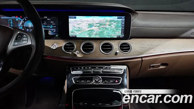 Mercedes-Benz E-Класс 2018 thumb 6