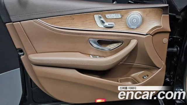 Mercedes-Benz E-Класс 2018 thumb 11