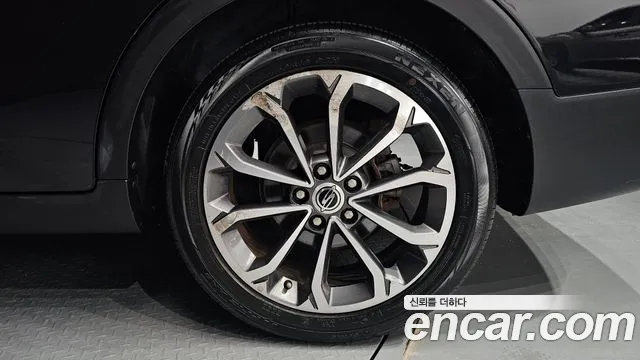 KG_Mobility_Ssangyong TIBOLI 2016 thumb 11