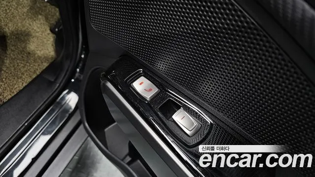 KG_Mobility_Ssangyong TIBOLI 2016 thumb 6